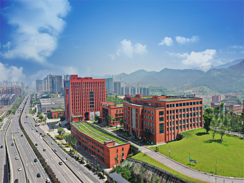 重庆五一技工学院-1-校园风采_010【5cm×3cm】(1).jpg