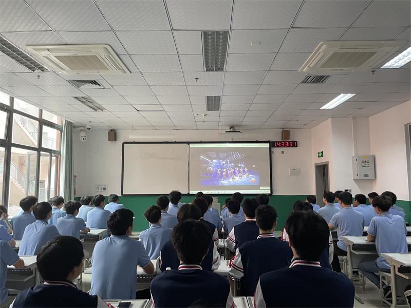 电气学院班级观看活动.jpg