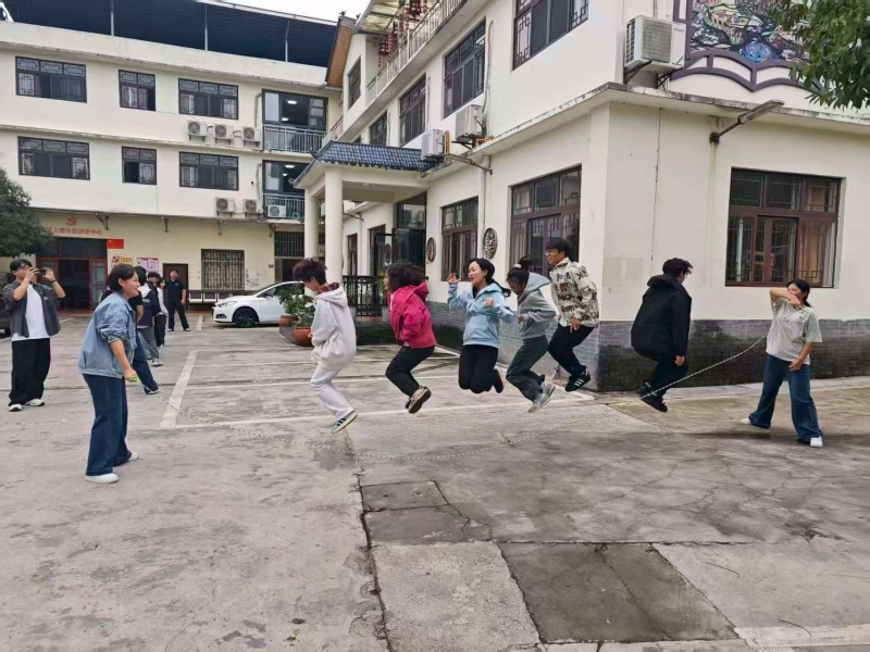 微信图片_20251024094607_22_980.jpg